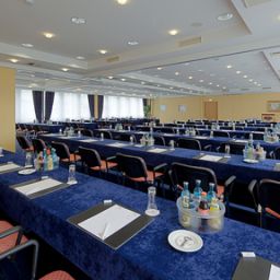 Конференц-зал carathotel