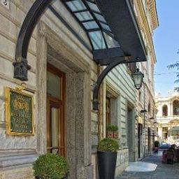 Exterior view Mecenate Palace
