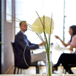 Salle du petit-déjeuner située dans le restaurant Novotel Genova City
