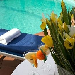 Бассейн Albornoz Palace Hotel Spoleto