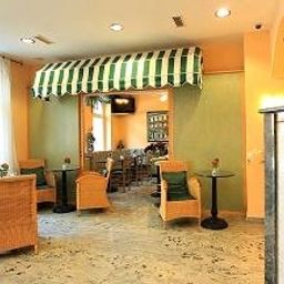 Hall Astoria