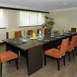 Sala congressi NH IRUÑA PARK