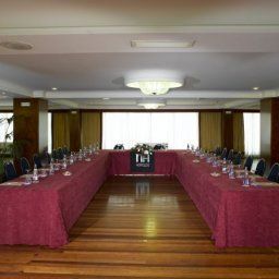 Sala congressi NH IRUÑA PARK