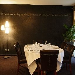 Salle du petit-déjeuner située dans le restaurant Agora