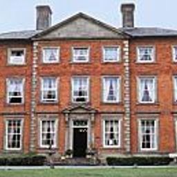 Фасад Macdonald Ansty Hall