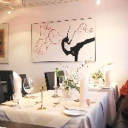 Salle du petit-déjeuner située dans le restaurant U-NO 1