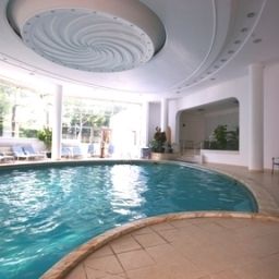 Pool Crowne Plaza BUCHAREST
