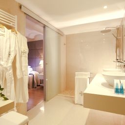 Camera da bagno L`Hermitage Hotel & Spa Hotel Rural