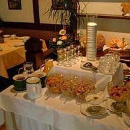 Sala de desayuno Hoftaverne Ziegelböck