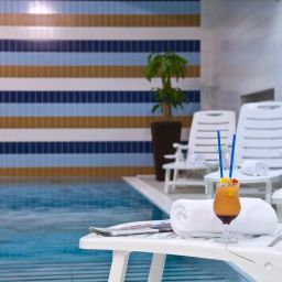 Piscine Mamaison Imperial Business & Conference