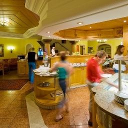 Sala śniadaniowa Zum Schwarzen Bären Hotel-Restaurant