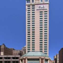 Hilton Suites Chicago Magnificent Mile