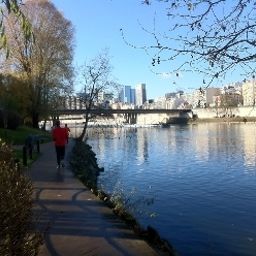 Ambiente Kyriad Paris La Defense Courbevoie