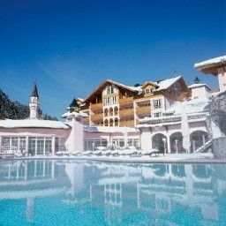  Traumhotel ...liebes Rot-Flüh
