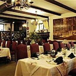 Sala colazione nel ristorante Le Beau-Site Chateaux et Hotels Collection Fotos