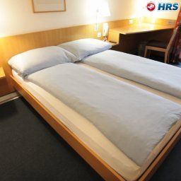  Good Night Inn