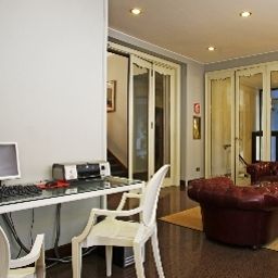 Halle Tiziano