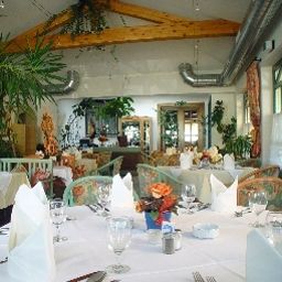 Sala de desayuno en el restaurante Strebersdorferhof