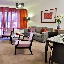  Adina Apartment