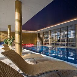 Pool Adina Apartment