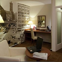Camera Mercure Hotel Berlin am Alexanderplatz