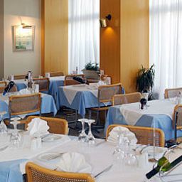 Frühstücksraum im Restaurant ABC