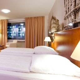 Camera Mercure Hotel Berlin am Alexanderplatz