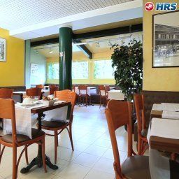 Breakfast room within restaurant Berlioz