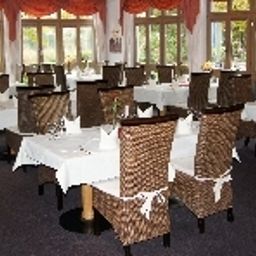 Sala de desayuno en el restaurante Seehof Fotos