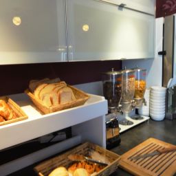 Buffet Kyriad Montpellier Sud Lattes
