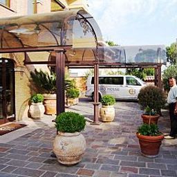  Euro House Inn Airport