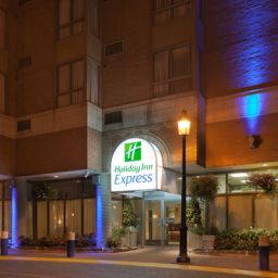 Widok zewnętrzny Holiday Inn Express TORONTO DOWNTOWN