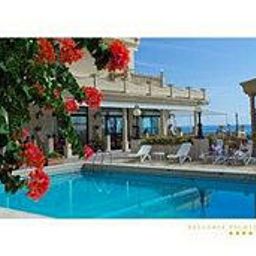 Piscina Hellenia Yachting
