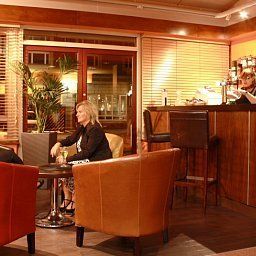 Bar Hallmark Inn (Formerly European Inn)