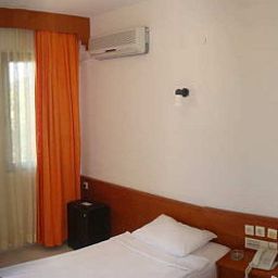 Zimmer Arinnanda Otel