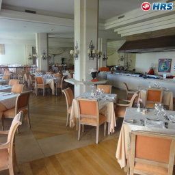 Sala de desayuno en el restaurante Regency Palace Fotos