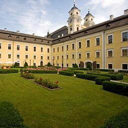 Vista esterna Schloss Mondsee