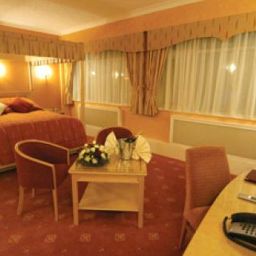  Best Western Cresta Court Altrincham