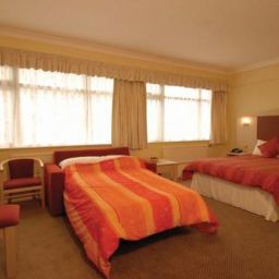  Best Western Cresta Court Altrincham