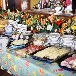Buffet Goldener Schwan garni