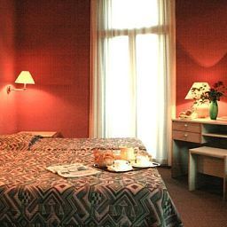 Room Mirabeau