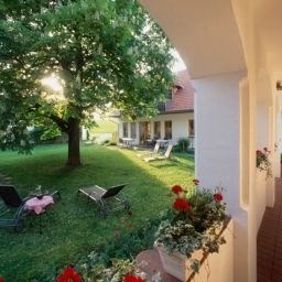 Exterior view Naturidyllhotel Landhofmühle Fotos