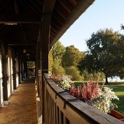 Фасад L Oree des Chenes Relais du Silence
