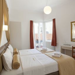 Metropolis Hotel