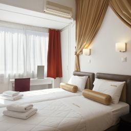 Metropolis Hotel