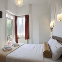 Metropolis Hotel