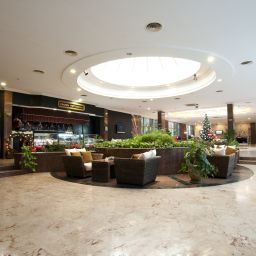 Recepción Jasmine Court Hotel & Casino
