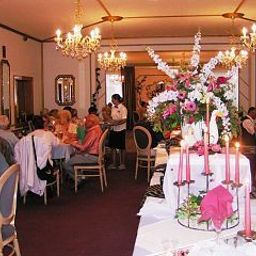 Salle du petit-déjeuner située dans le restaurant Sonnenhügel Fotos