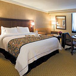 Номер Courtyard New York LaGuardia Airport