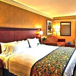 Номер Courtyard New York LaGuardia Airport